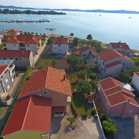 Apartmani Dane Sukošan Exteriör bild